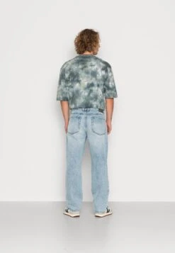 Redefined Rebel Tokyo - Relaxed Fit Jeans - Bleach -Jack and Jones Verkoopwinkel a9a973a07e5f4b3b8e99c2834c9099ec
