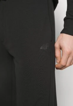 4F Trousers - Trainingsbroek - Deep Black -Jack and Jones Verkoopwinkel a9b6889f7a854d779026858f2d82fa04