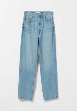 BERSHKA Straight Leg Jeans - Light Blue Denim -Jack and Jones Verkoopwinkel ab379b8099e94e44a2f31b060d96770a