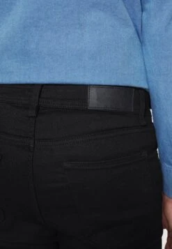 Selected Homme Slhslim Leon- Slim Fit Jeans - Black Denim 11 Selected Homme Slhslim Leon- Slim Fit Jeans - Black Denim -Jack and Jones Verkoopwinkel ab8efad38f5f41c89de422e8fea9eb5c