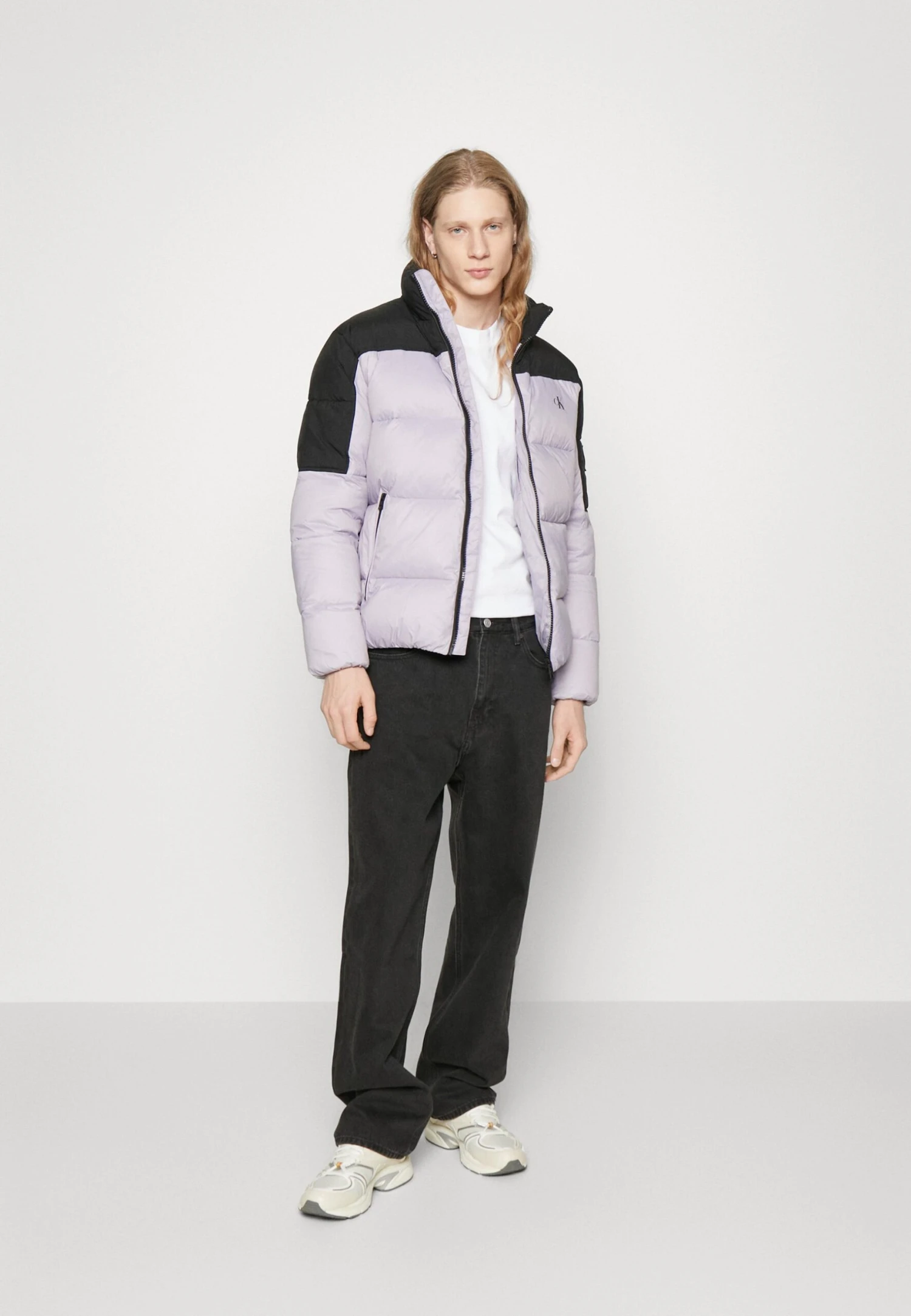 Calvin Klein Jeans Blocking Puffer Jacket - Winterjas - Lavender Aura 4 Calvin Klein Jeans Blocking Puffer Jacket - Winterjas - Lavender Aura - Afbeelding 2