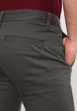 Pier One Chino - Dark Grey 12 Pier One Chino - Dark Grey -Jack and Jones Verkoopwinkel ad63fc5f1f3f44ed919d121e71899f26