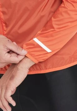 Endurance Imile M Windblocker - Outdoorjas - Orange 15 Endurance Imile M Windblocker - Outdoorjas - Orange -Jack and Jones Verkoopwinkel add0461f7edf4e43aab017af4917a793