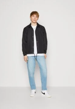 BRAVE SOUL Bond - Lichte Jas - Black -Jack and Jones Verkoopwinkel ae0dcdeb38344355a7f7e45ee3958f49