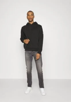 Calvin Klein Jeans Slim - Slim Fit Jeans - Denim Grey 8 Calvin Klein Jeans Slim - Slim Fit Jeans - Denim Grey -Jack and Jones Verkoopwinkel ae533ef2ac114c50bd74b1687b05c8bf