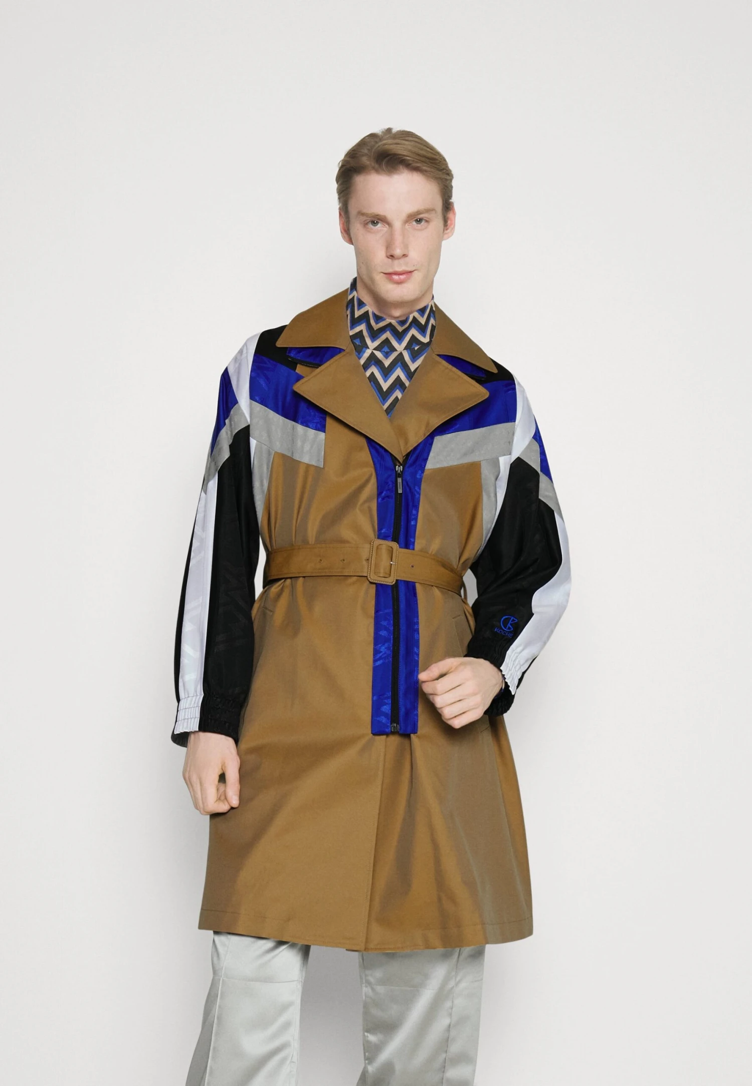 KOCHÉ Trenchcoat - Beige 3 KOCHÉ Trenchcoat - Beige