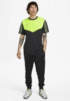 Nike Sportswear Repeat Sw Pk - Trainingsbroek - Black/Volt -Jack and Jones Verkoopwinkel b0ceaff033414411a81547cb9d9dae9b