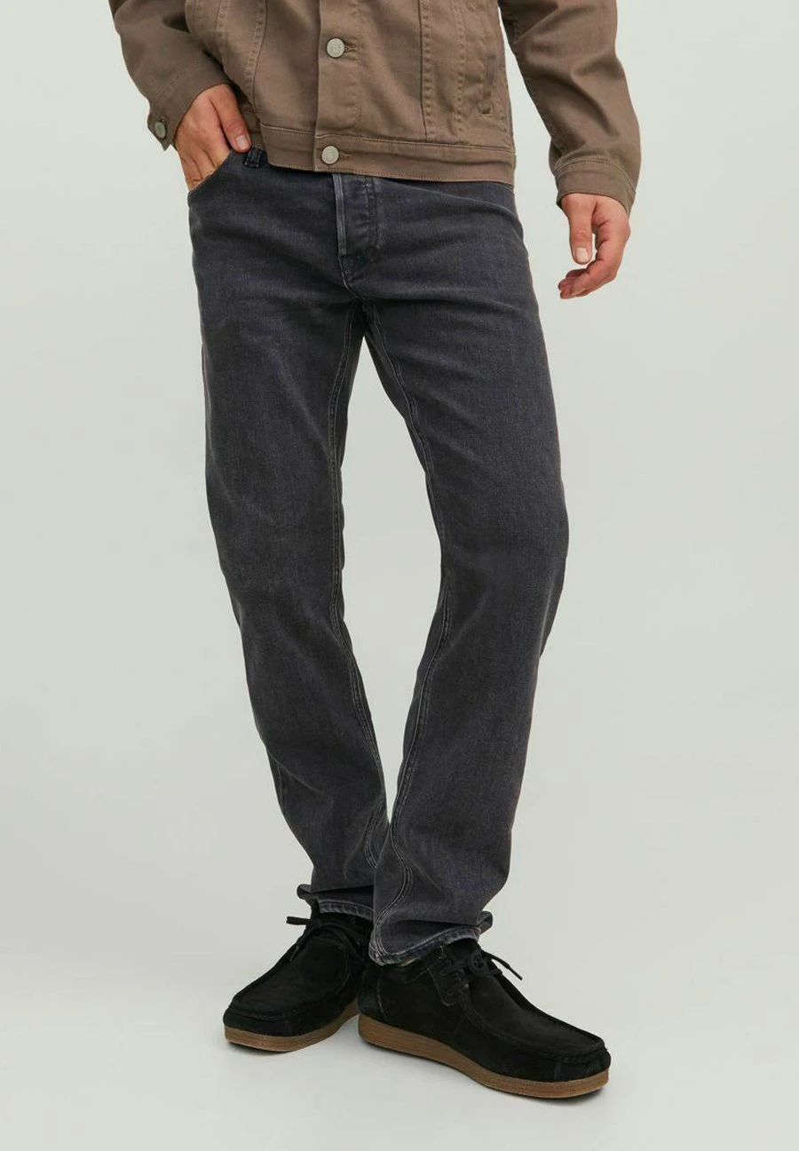 Jack & Jones Relaxed Fit Jeans - Black Denim 3 Jack & Jones Relaxed Fit Jeans - Black Denim