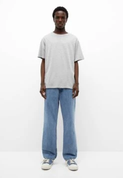 PULL & BEAR Straight Leg Jeans - Blue Denim -Jack and Jones Verkoopwinkel b16c983fdbd84c80953bc74c539b94e7