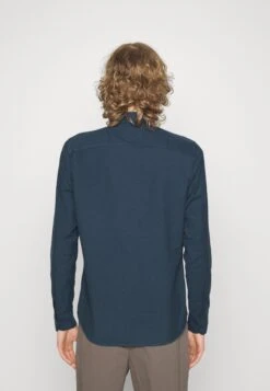 Hollister Co. Smart Dressing Chain Solids - Overhemd - Navy -Jack and Jones Verkoopwinkel b21a5dca62ee4fb3b90701fe107a8b94