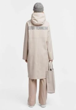 Stutterheim Stockholm Long Print - Regenjas - Light Sand -Jack and Jones Verkoopwinkel b27e9bfd208142c8bad05f31a117d2ef