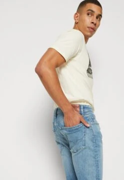 Pepe Jeans Crane - Jeans Tapered Fit - Denim -Jack and Jones Verkoopwinkel b3e7929eeb664f37945c7701ba0dfd97