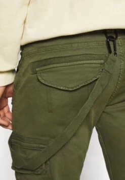 Alpha Industries Utility Pant - Cargobroek - Dark Olive -Jack and Jones Verkoopwinkel b4556fd6102c4dd69d4d5ef8fc378d0e