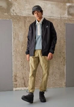 Jordan Jacket - Lichte Jas - Black/White 10 Jordan Jacket - Lichte Jas - Black/White -Jack and Jones Verkoopwinkel b6866e7ee8174e75bf42e5cba835a61b