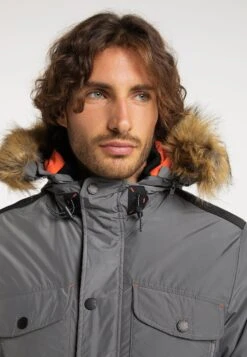 Wattierter Fernell - Winterjas - Grau -Jack and Jones Verkoopwinkel b720a420bf184f9286cc44c68e5e182b