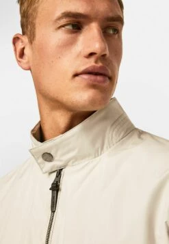 Hackett London Harrington - Jas - Light Grey 13 Hackett London Harrington - Jas - Light Grey -Jack and Jones Verkoopwinkel b885559f6fdb4d8994f49ee5c2dde363