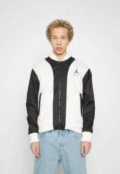 Jordan Bomberjacks - Sail/Black 11 Jordan Bomberjacks - Sail/Black -Jack and Jones Verkoopwinkel ba9f4d0341124b1587119254216c7777