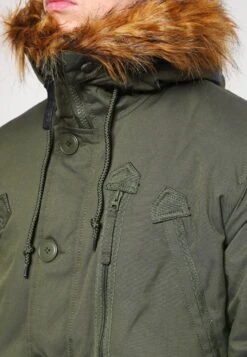 Alpha Industries Parka - Dark Green 16 Alpha Industries Parka - Dark Green -Jack and Jones Verkoopwinkel bb260ce4b3dc4388a81810b1605739df