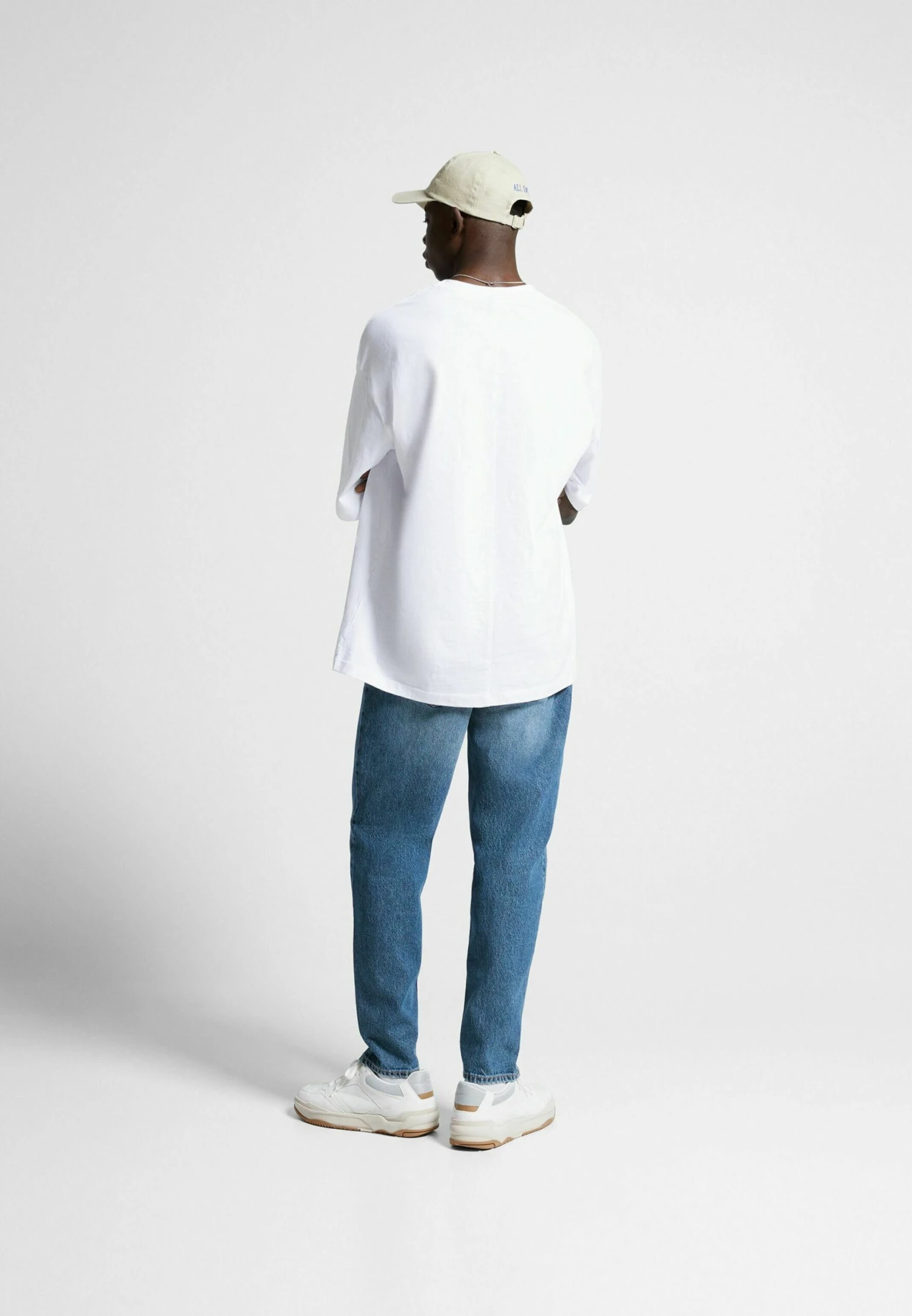 BERSHKA Vintage - Straight Leg Jeans - Dark Blue 4 BERSHKA Vintage - Straight Leg Jeans - Dark Blue - Afbeelding 2