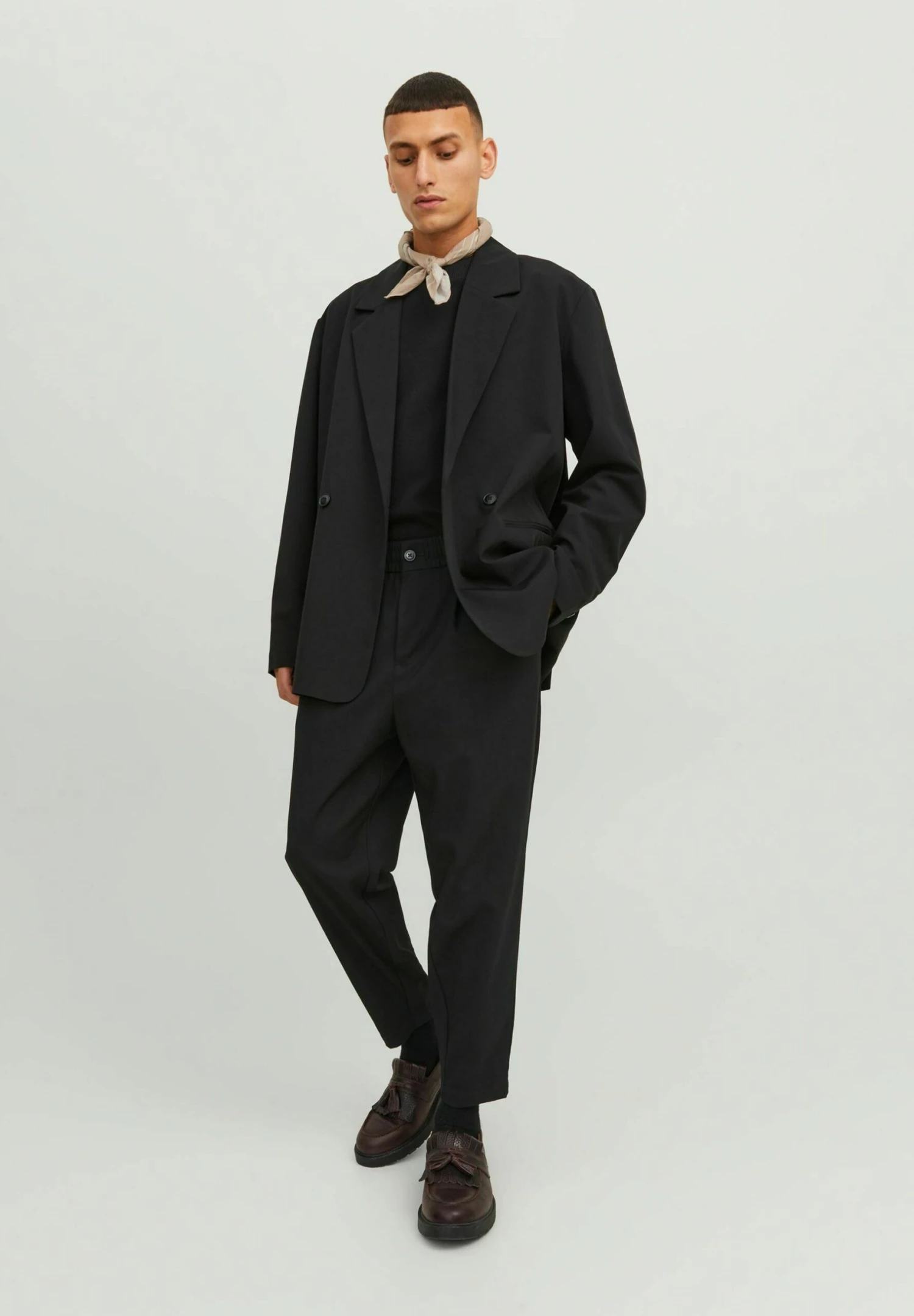 JACK&JONES Premium Jpstkarl Jjreese Tapered - Chino - Black 4 JACK&JONES Premium Jpstkarl Jjreese Tapered - Chino - Black - Afbeelding 2