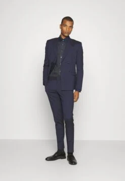 Elgin - Overhemd - Burgundy 9 Elgin - Overhemd - Burgundy -Jack and Jones Verkoopwinkel bfaaf570797b4e049d3f0193c2ffc077