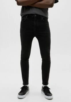 PULL & BEAR Carrot Fit- Slim Fit Jeans - Black