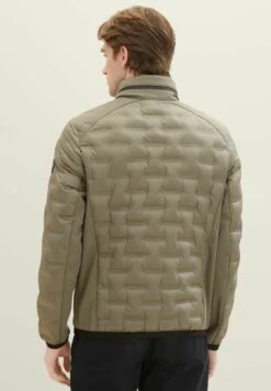 Tom Tailor Hybrid - Jas - Smokey Olive Green -Jack and Jones Verkoopwinkel c05a77acb8644ed3be4de126d858e0f5