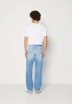 Replay Relaxed Fit Jeans - Medium Blue 10 Replay Relaxed Fit Jeans - Medium Blue -Jack and Jones Verkoopwinkel c0a1132066c84d29a062ad805c8e39ff