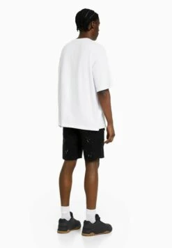 BERSHKA Ripped With Paint Splatter - Jeansshort - Black -Jack and Jones Verkoopwinkel c1e2f5a7687f4e3cbd1c3fba837f45f6