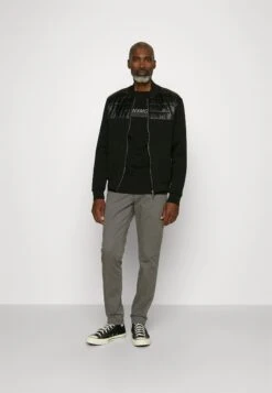 Antony Morato Trousers Bryan In Dobby Stretch Garment Dye - Chino - Antracit -Jack and Jones Verkoopwinkel c256add42b3c45abb04f4f4601ac267c