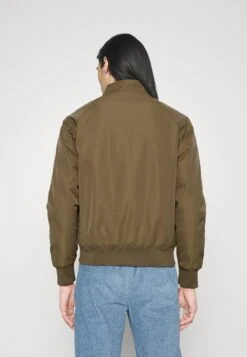 NN07 Dawson Light - Bomberjacks - Khaki Grey 10 NN07 Dawson Light - Bomberjacks - Khaki Grey -Jack and Jones Verkoopwinkel c78e24706ff9465799d540673aea25ab