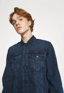 Only & Sons Onscome Life Truckerd- Spijkerjas - Blue Denim 13 Only & Sons Onscome Life Truckerd- Spijkerjas - Blue Denim -Jack and Jones Verkoopwinkel cee0070ece8b45d6b4c6fe8de688be75