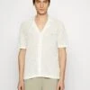 DRYKORN Ray - Overhemd - Off White -Jack and Jones Verkoopwinkel d03ef34878ff45e1a3fff8946841984b