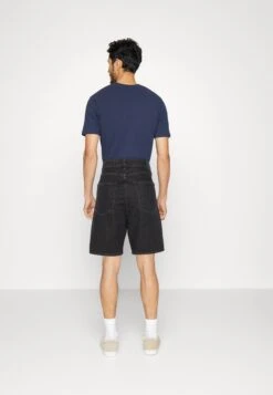 Marc O'Polo DENIM Pocket Fit Regular Waist Low Crotch Button Fly - Jeansshort - Washed Black -Jack and Jones Verkoopwinkel d0840186e5bf4aafbd053a0e052e1d3d