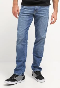 Wrangler Texas Stretch - Straight Leg Jeans - Worn Broke
