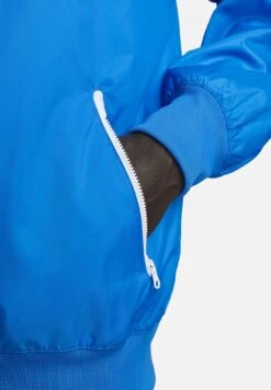 Nike Sportswear M Wvn Lnd Wr Hd - Windjack - Photo Blue/White/Photo Blue 14 Nike Sportswear M Wvn Lnd Wr Hd - Windjack - Photo Blue/White/Photo Blue -Jack and Jones Verkoopwinkel d1de2c340f6145569f237541a8a5c2c0