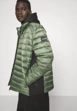 Calvin Klein Side Logo Jacket - Halflange Jas - Thyme 12 Calvin Klein Side Logo Jacket - Halflange Jas - Thyme -Jack and Jones Verkoopwinkel d29e0b6e3eda4eb08468a9a6d8123f46