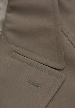 Oscar Jacobson Toro- Halflange Jas - Light Army Green 18 Oscar Jacobson Toro- Halflange Jas - Light Army Green -Jack and Jones Verkoopwinkel d635dfdae64f4ece875dfa44033830d8