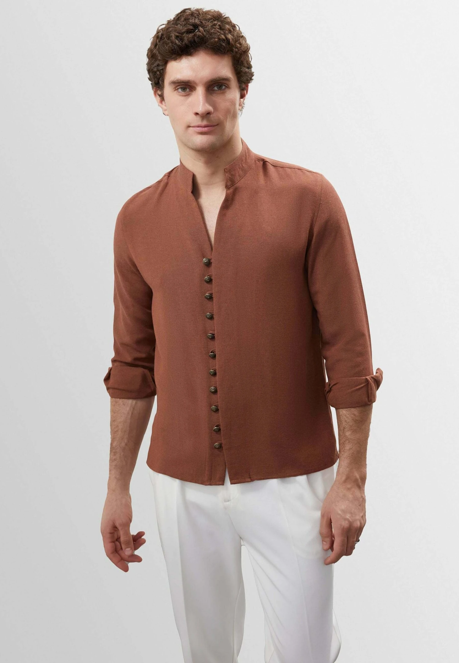 Standing Collar - Overhemd - Brown 3 Standing Collar - Overhemd - Brown