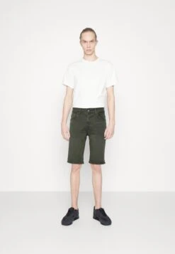 Cars Jeans Jeansshort - Army -Jack and Jones Verkoopwinkel d656749038cd4fe4b2b6fc628060754b