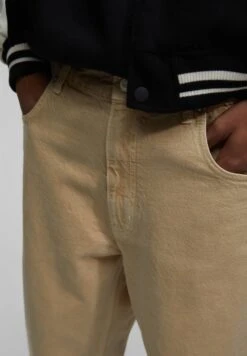 PULL & BEAR Baggy - Straight Leg Jeans - Camel 12 PULL & BEAR Baggy - Straight Leg Jeans - Camel -Jack and Jones Verkoopwinkel d6cf8684aa3a4d3783ee3db90f460843