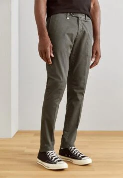 Antony Morato Trousers Bryan In Dobby Stretch Garment Dye - Chino - Antracit