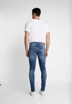 Cars Jeans Dust - Jeans Skinny Fit - Dark Used 10 Cars Jeans Dust - Jeans Skinny Fit - Dark Used -Jack and Jones Verkoopwinkel d86a95685a8c4b2b92e42033b2b6d444