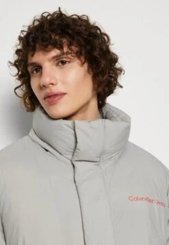 Calvin Klein Jeans Winterjas - Mercury Grey 11 Calvin Klein Jeans Winterjas - Mercury Grey -Jack and Jones Verkoopwinkel d97f4015e2584aefabd69e32d81c4c3b