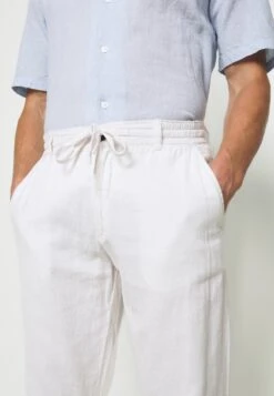 Lindbergh Tapered Fit Pants - Broek - White -Jack and Jones Verkoopwinkel da18375521c74ed99b7a79a140790857