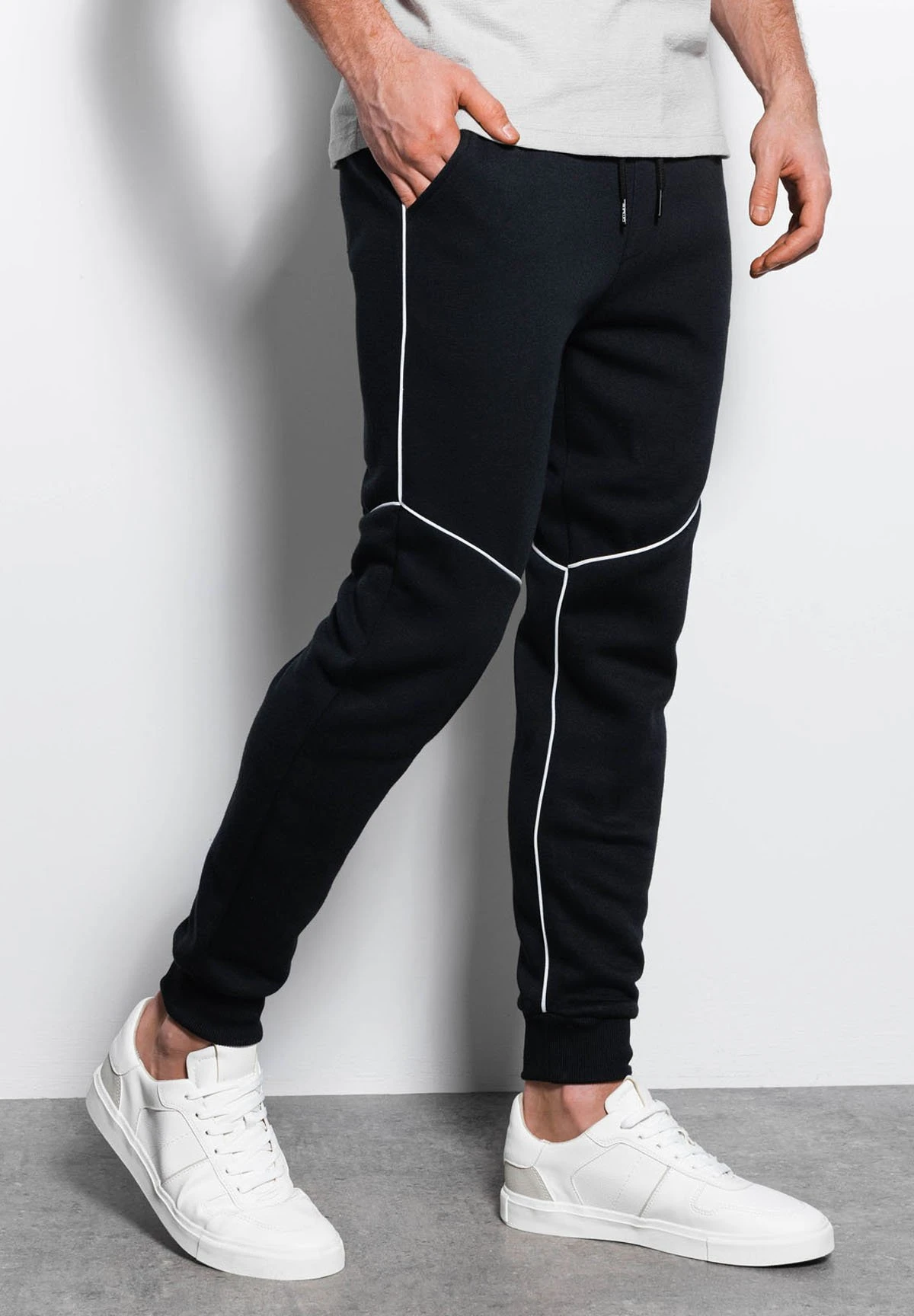 Joggers Om-Pask - Trainingsbroek - Black 5 Joggers Om-Pask - Trainingsbroek - Black - Afbeelding 3