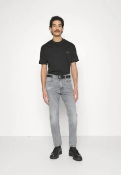 Hugo Relaxed Fit Jeans - Silver 8 Hugo Relaxed Fit Jeans - Silver -Jack and Jones Verkoopwinkel dae08ac34ea74e5a9d87fa1214afd6d2