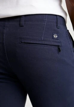 Dockers Smart Flex Alpha- Broek - Pembroke 13 Dockers Smart Flex Alpha- Broek - Pembroke -Jack and Jones Verkoopwinkel db08a0d6b3ba4fd7b1d7047ae82714be