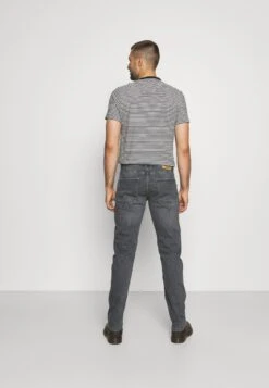 Petrol Industries Russel - Slim Fit Jeans - Grey 9 Petrol Industries Russel - Slim Fit Jeans - Grey -Jack and Jones Verkoopwinkel dc72a0ca73834a98a3f8ab31ba30e279