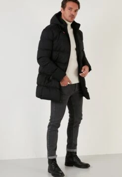 Regular Fit - Winterjas - Black -Jack and Jones Verkoopwinkel ddeb5a16fc034faeab9a6baee090f530